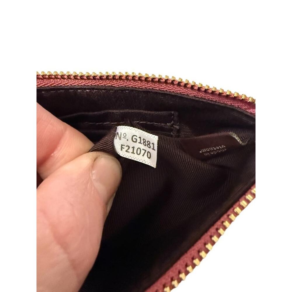 COACH Corner Zip Crossgrain Pink Metallic Leather Wristlet EUC F2107 - Picture 4 of 4